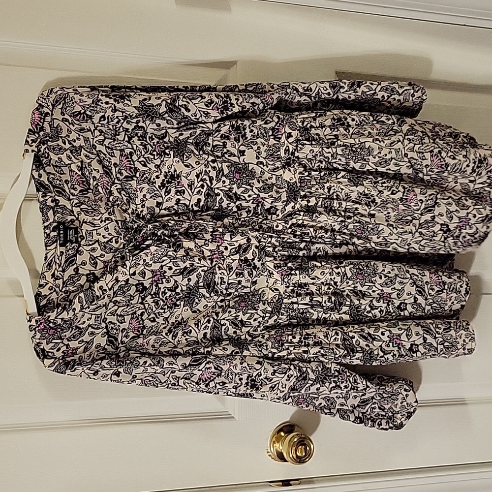 Torrid size 0 long sleeve beige with black and pink floral pattern blouse